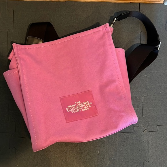 Crossbody tote. Bright pink Marc Jacobs “The Book Bag” - Picture 3 of 3